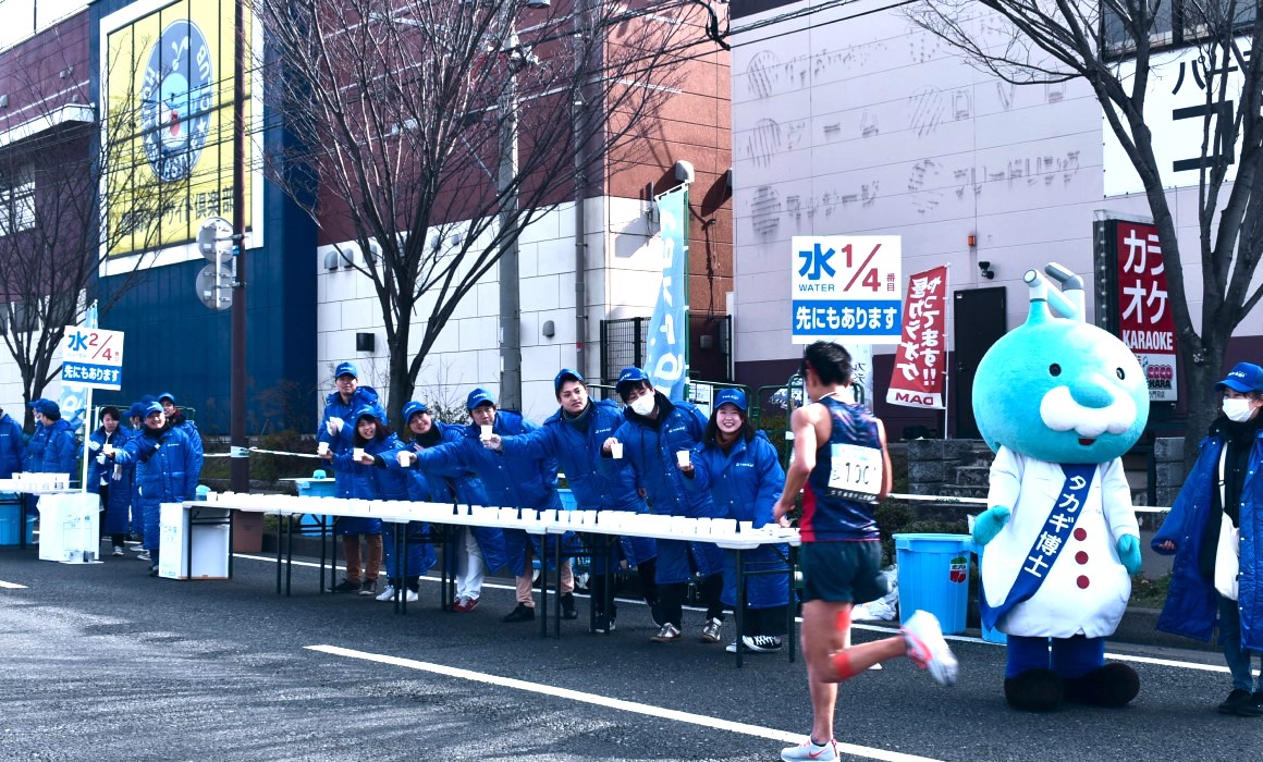 タカギ社員の北九州マラソンでのボランティア 写真